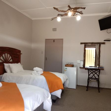Die Windpomp Guesthouse Gobabis Ngoại thất bức ảnh