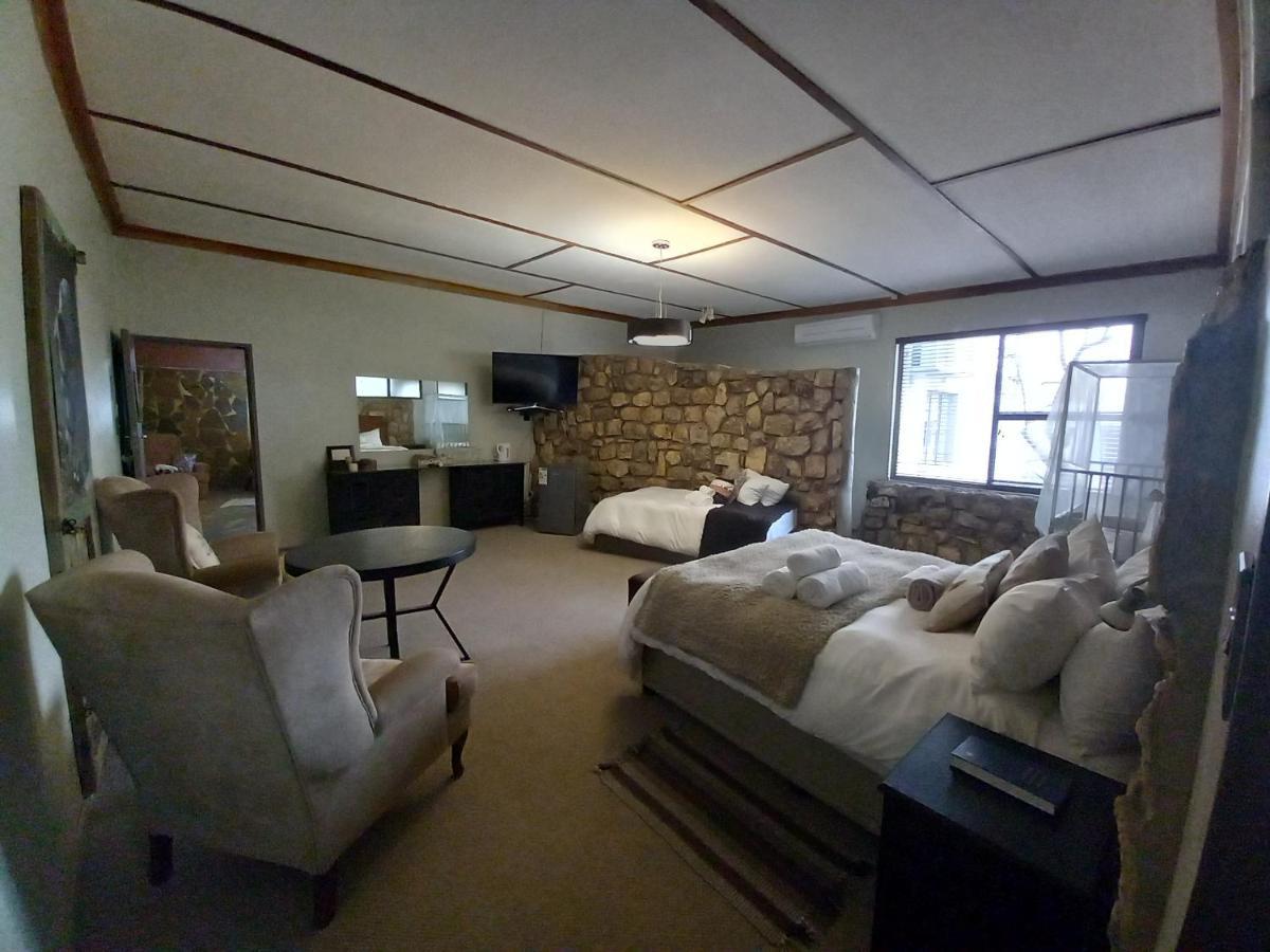 Die Windpomp Guesthouse Gobabis Ngoại thất bức ảnh