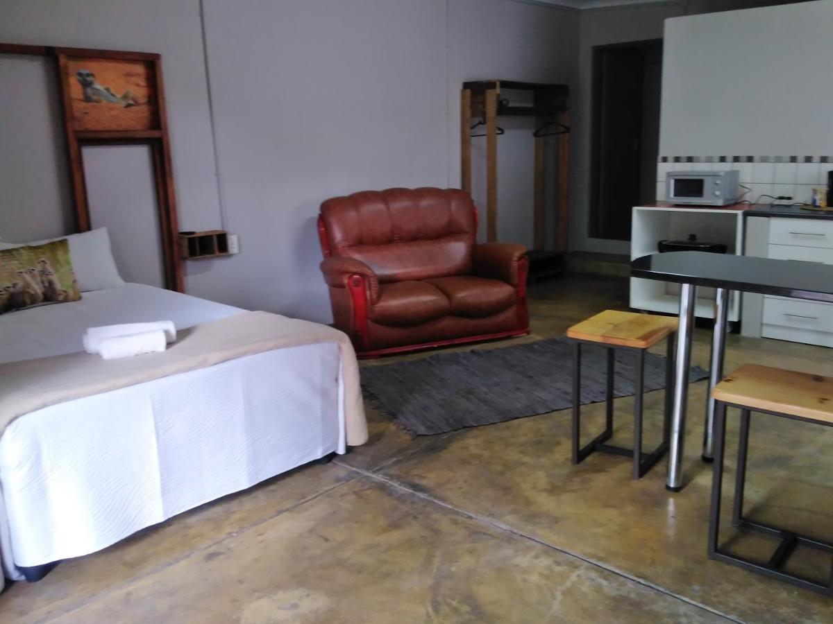 Die Windpomp Guesthouse Gobabis Ngoại thất bức ảnh
