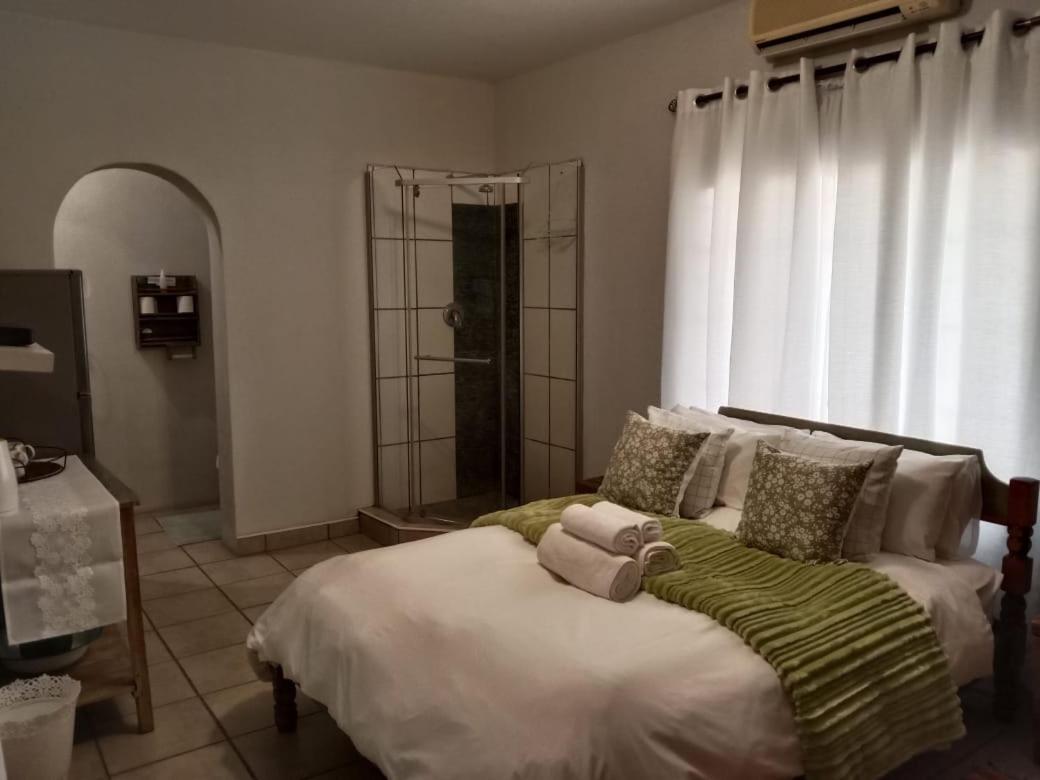 Die Windpomp Guesthouse Gobabis Ngoại thất bức ảnh