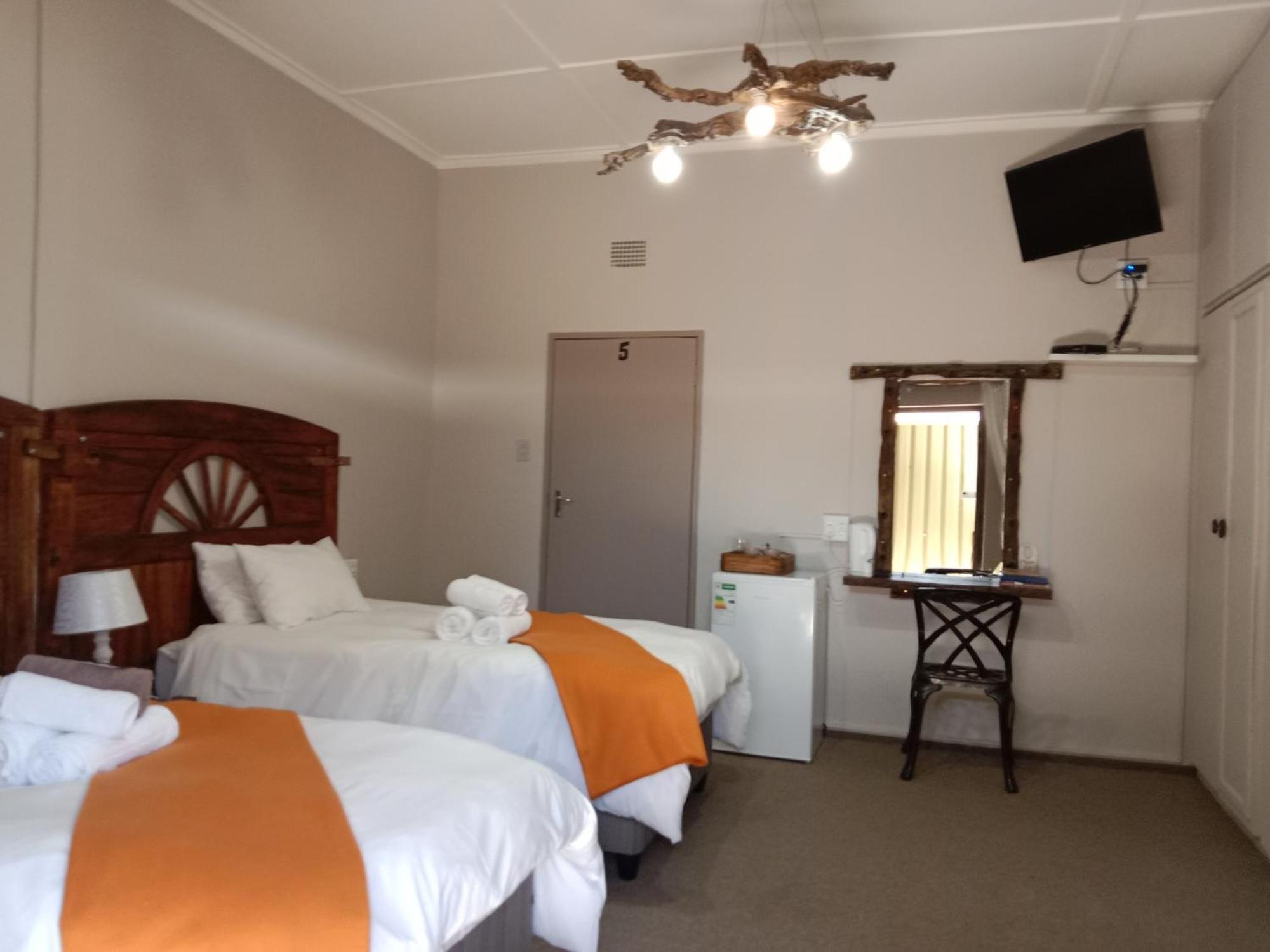 Die Windpomp Guesthouse Gobabis Ngoại thất bức ảnh