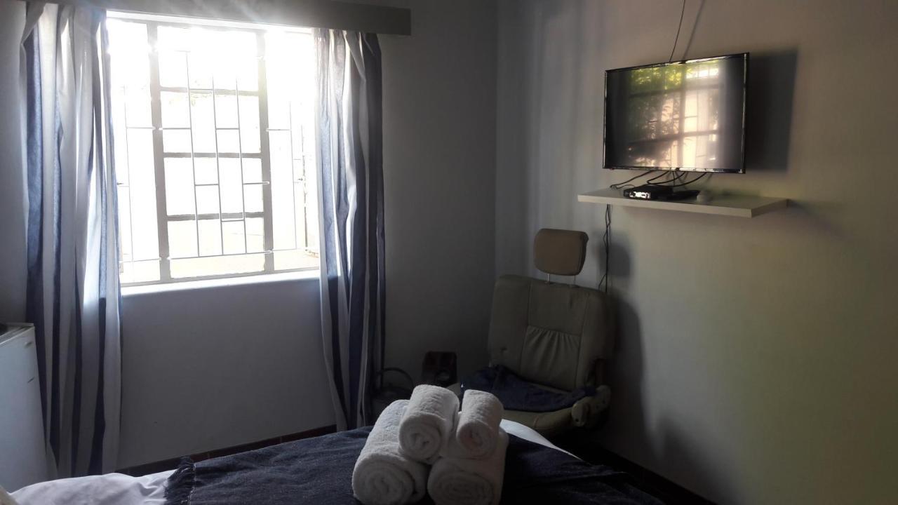 Die Windpomp Guesthouse Gobabis Ngoại thất bức ảnh