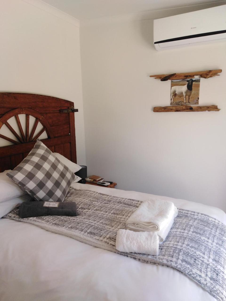 Die Windpomp Guesthouse Gobabis Ngoại thất bức ảnh